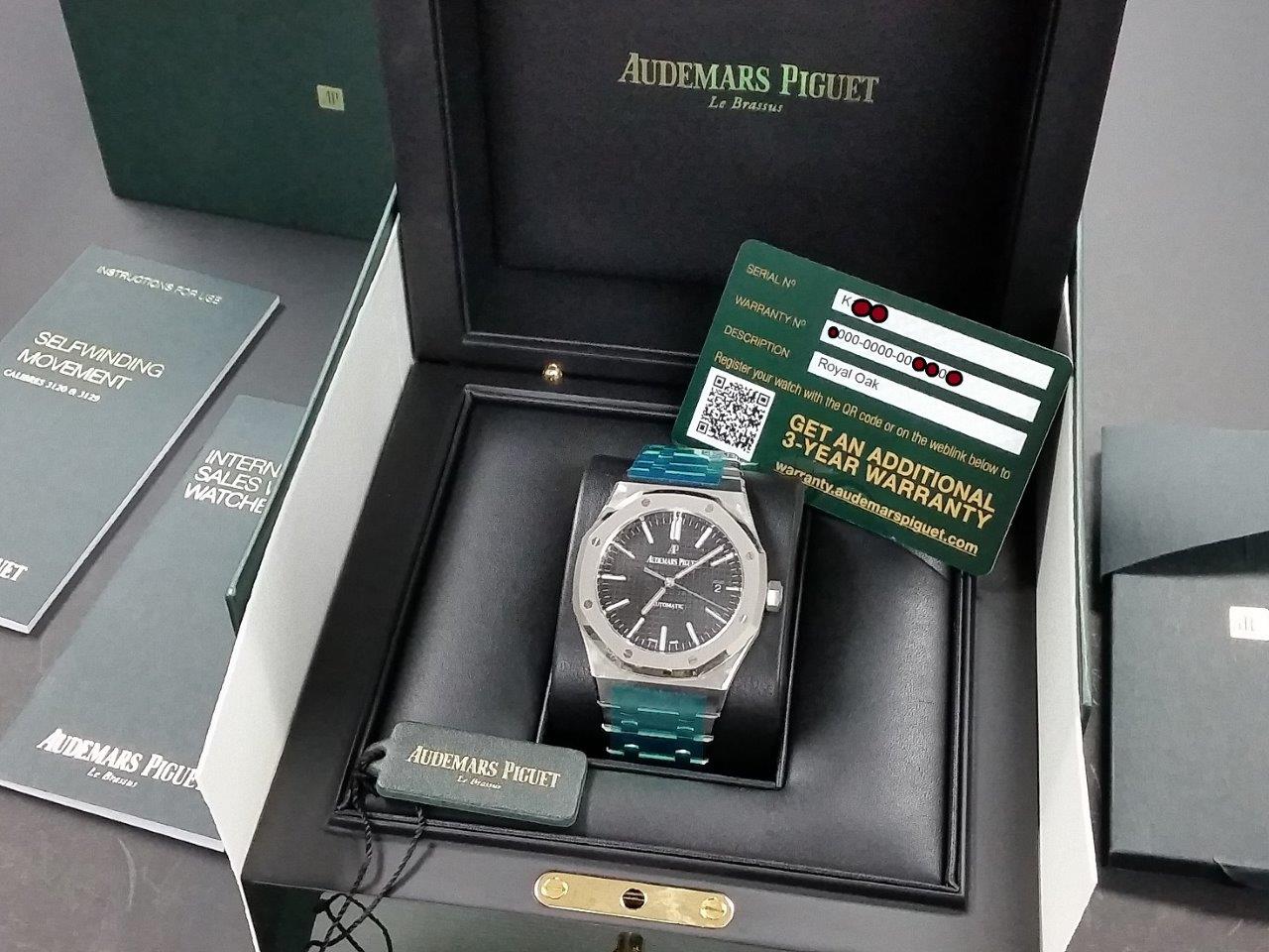 Audemars Piguet Royal Oak 15400ST Selfwinding 41mm Black/Silver