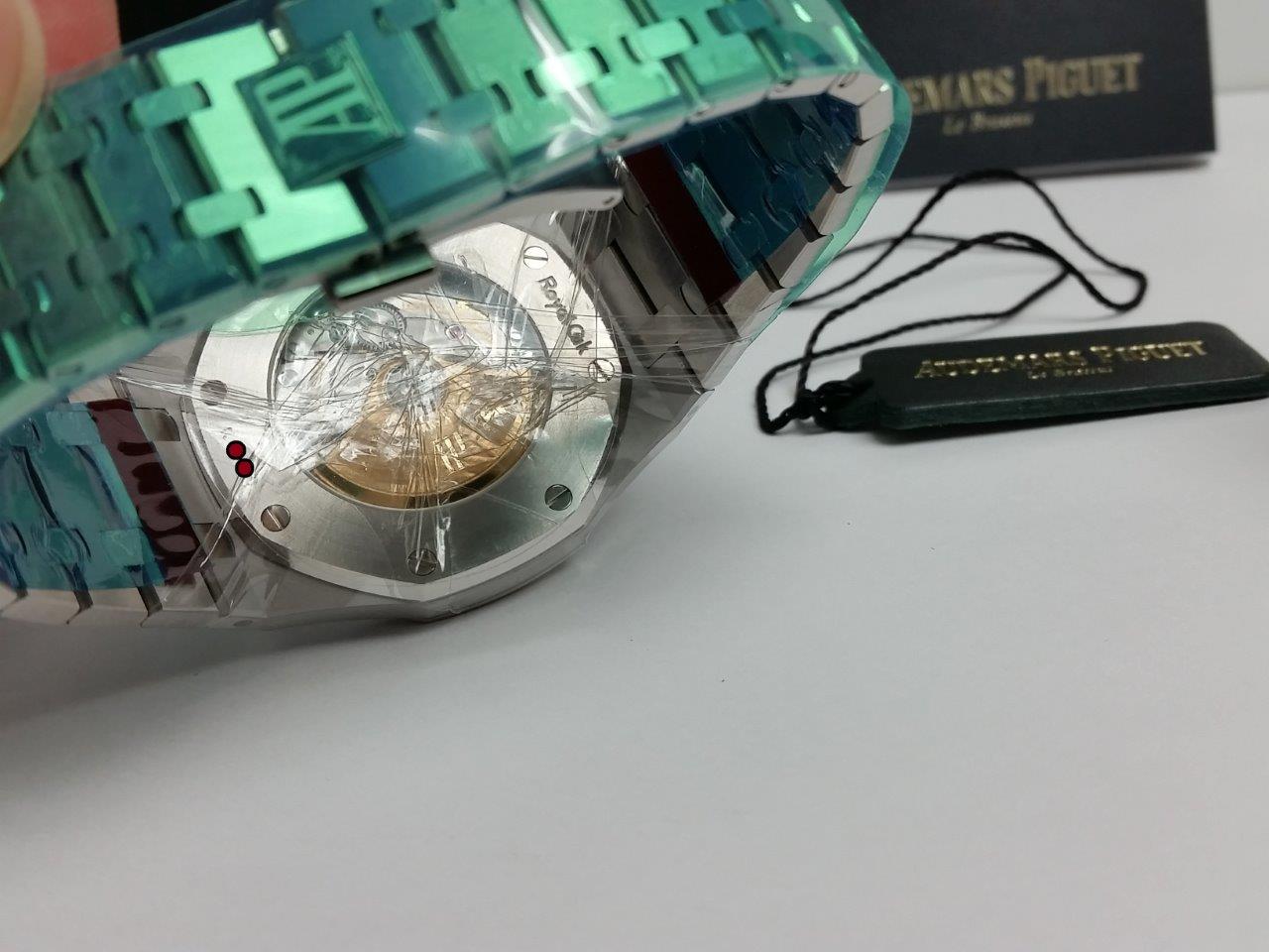 Audemars Piguet Royal Oak 15400ST Selfwinding 41mm Black/Silver