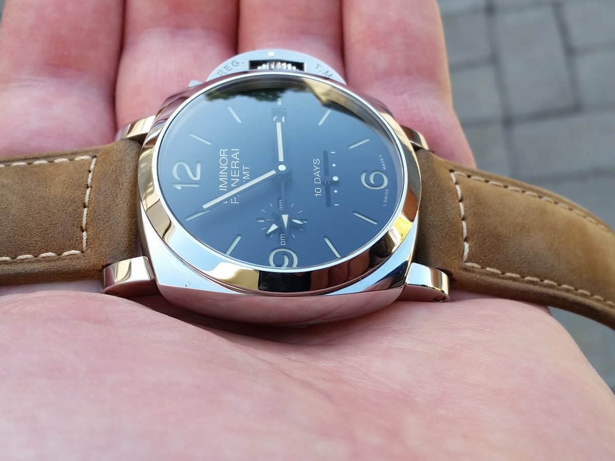 Panerai Luminor 533 GMT 10 days
