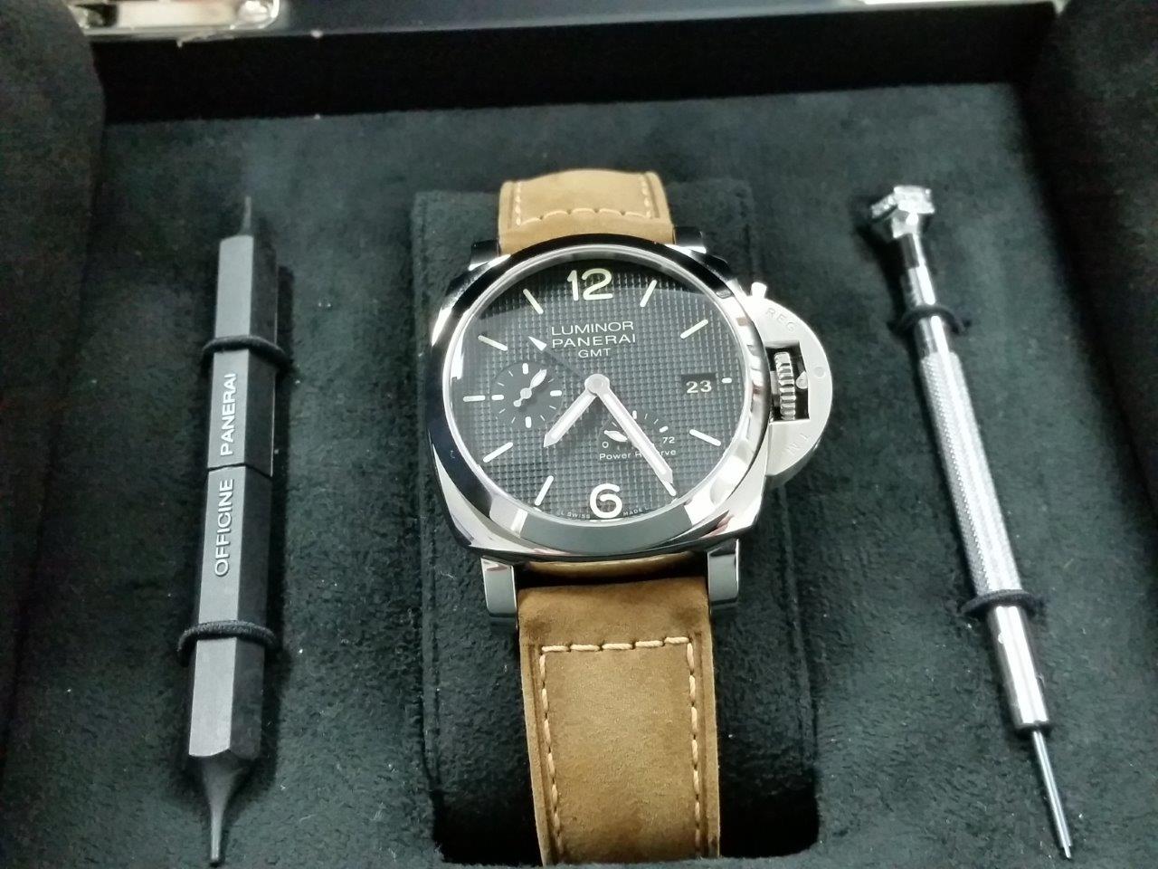 Panerai Luminor PAM 537 GMT 3 Days Power Reserve Automatic HOBNAIL DIAL 1950