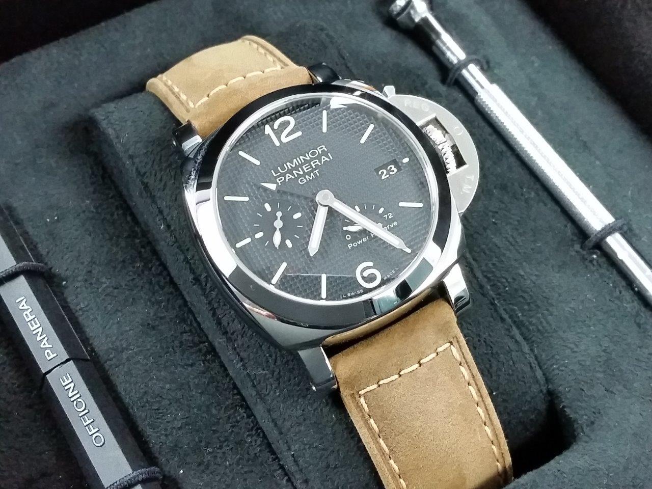 Panerai Luminor PAM 537 GMT 3 Days Power Reserve Automatic HOBNAIL DIAL 1950