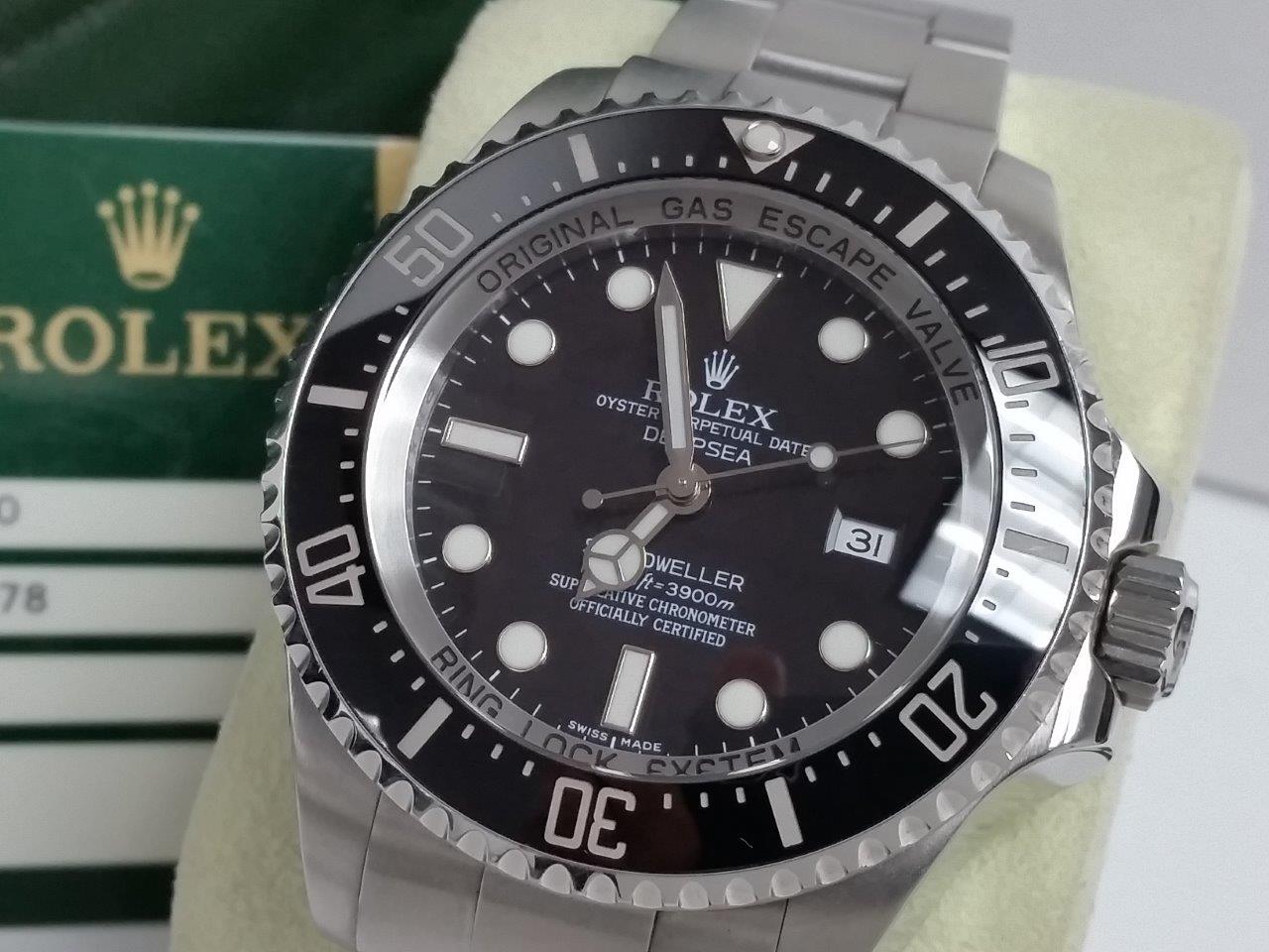 Rolex Oyster Perpetual DEEPSEA SEA-DWELLER 3900M Black Box Papers 116660 V