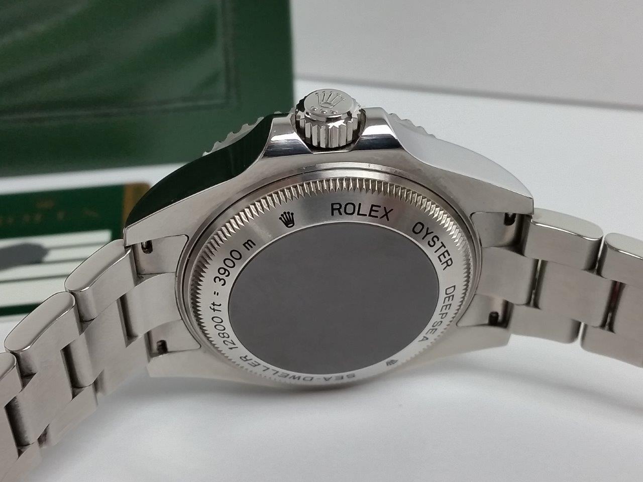 Rolex Oyster Perpetual DEEPSEA SEA-DWELLER 3900M Black Box Papers 116660 V
