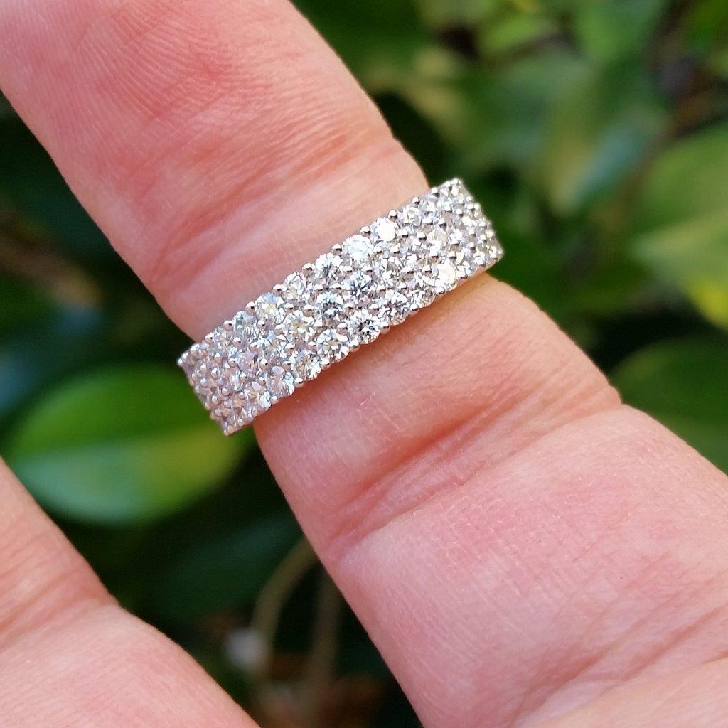18k White Gold Ring 2.5 Carat Pave Diamond Eternity band Round Brilliant