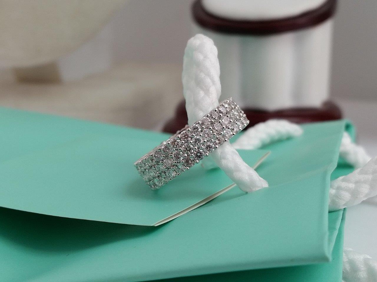 18k White Gold Ring 2.5 Carat Pave Diamond Eternity band Round Brilliant