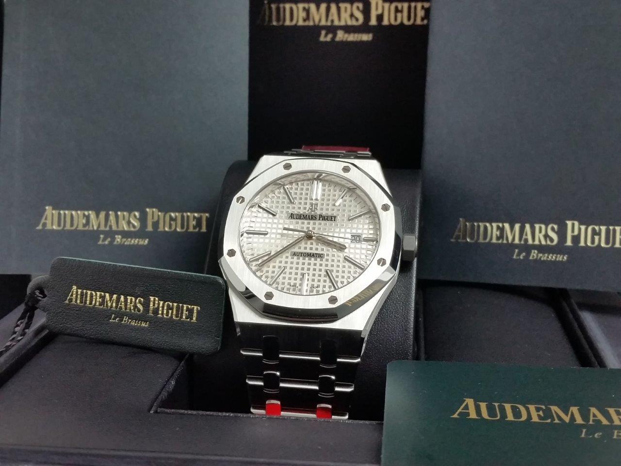 Audemars Piguet Royal Oak 15400ST Selfwinding 41mm Silver Dial New 2018 K-Serial Full Set