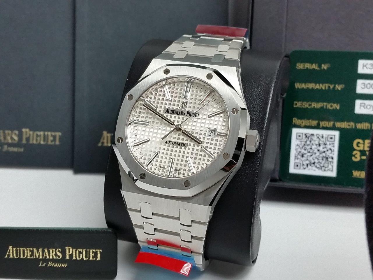 Audemars Piguet Royal Oak 15400ST Selfwinding 41mm Silver Dial New 2018 K-Serial Full Set