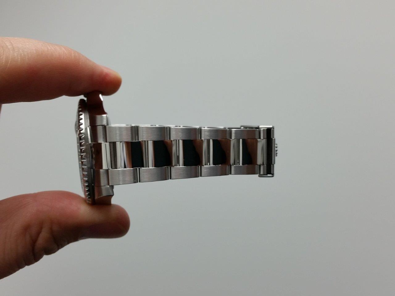 Rolex GMT-Master II 116710LN Black/Green Ceramic Box/Paper 1-Owner Full Set