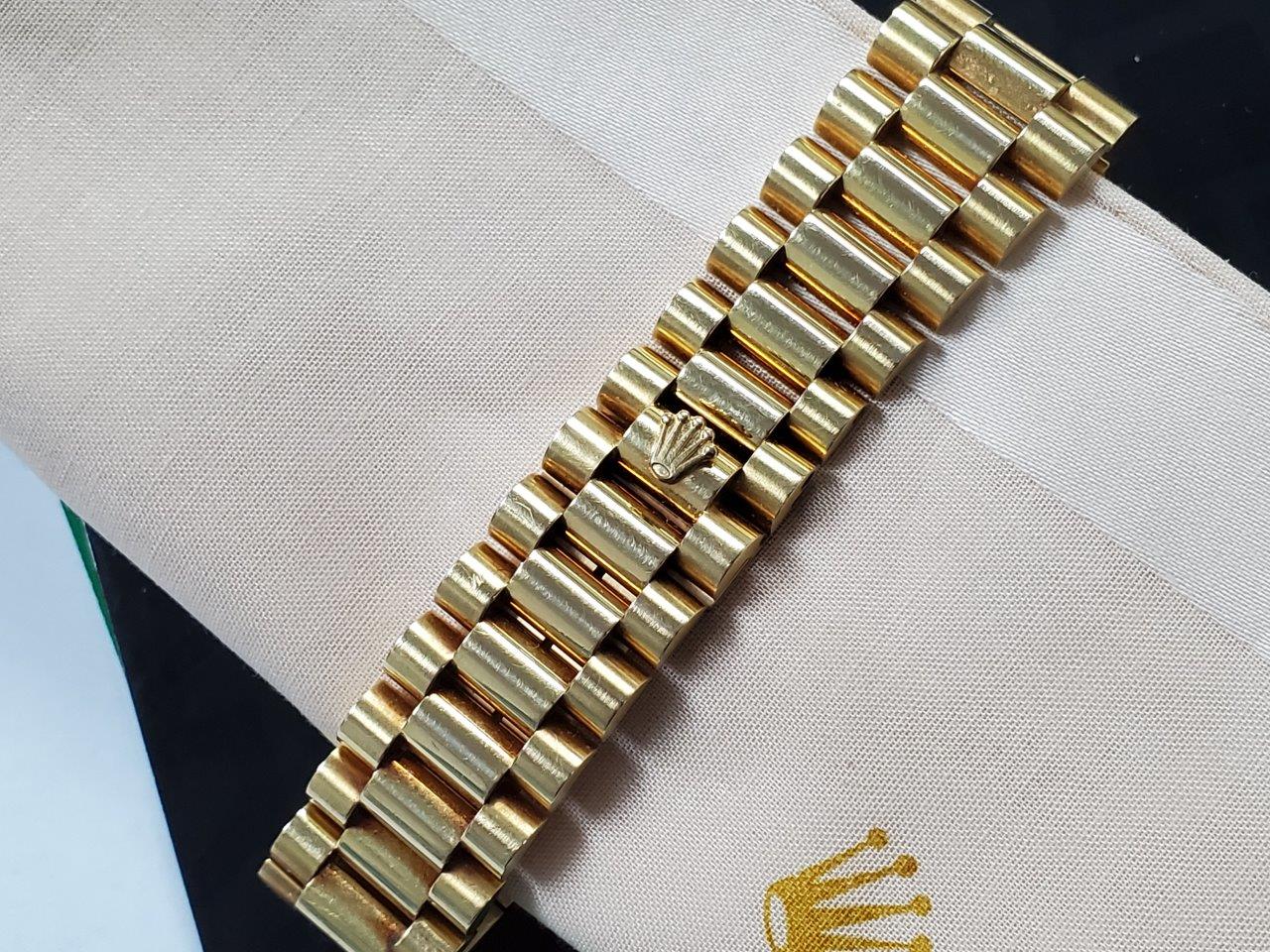 Rolex Day-Date President 18048 Quickset Factory Original Diamond Bezel & Dial