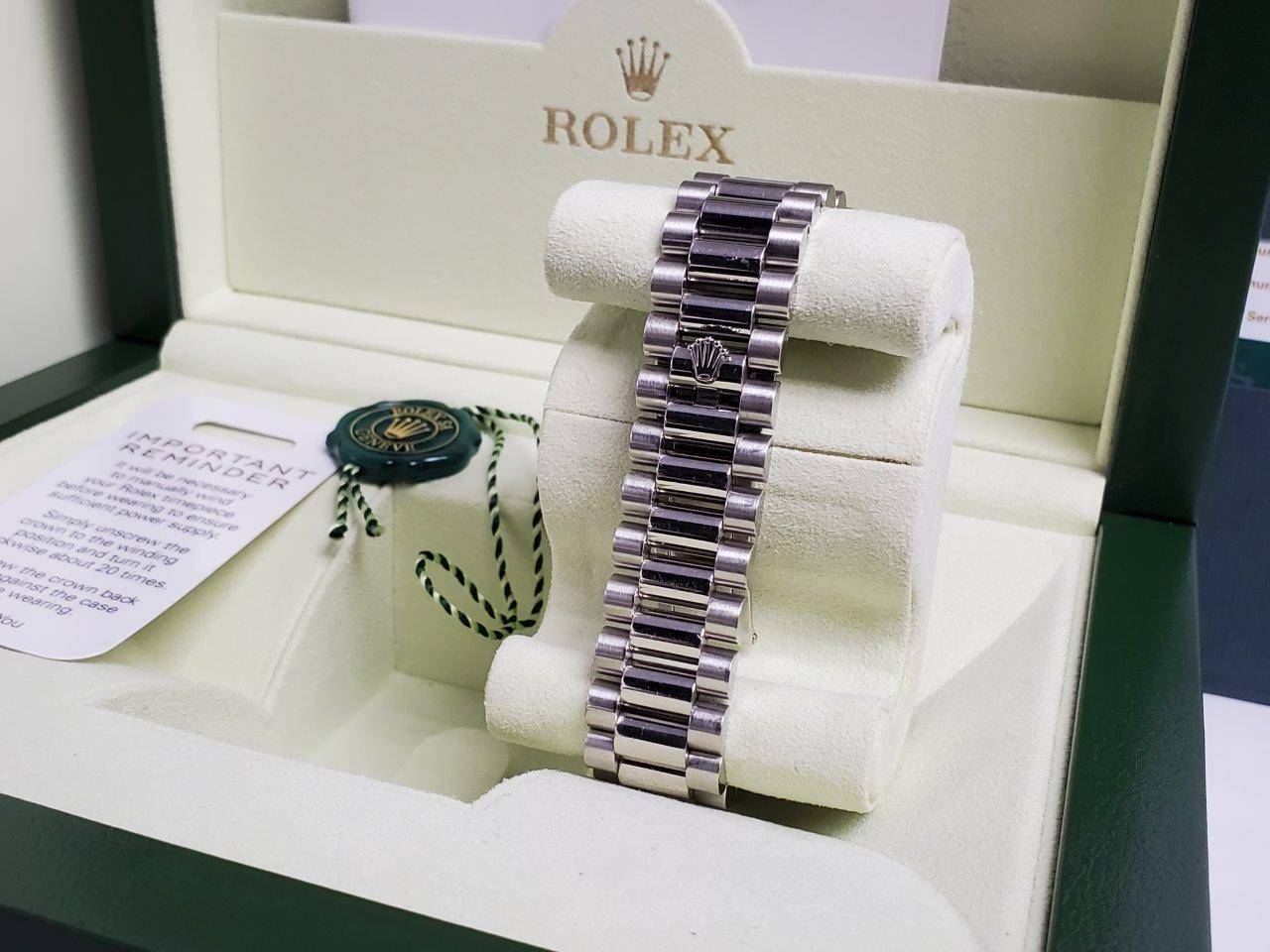 Rolex Day-Date II 41mm Platinum President Glacier Blue Diamond Roman 218206