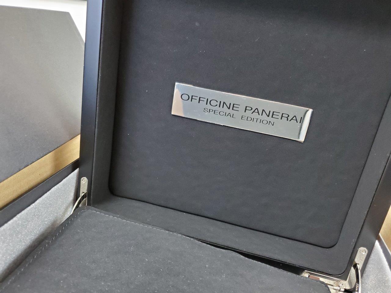 Panerai Special Editions Luminor BRONZO PAM 671 Blue Submersible 00671