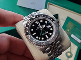 Rolex GMT-Master II Like-New 2025 Jubilee Band 126710GRNR Grey/Black Bezel BRUCE WAYNE White Tag Green Box Set