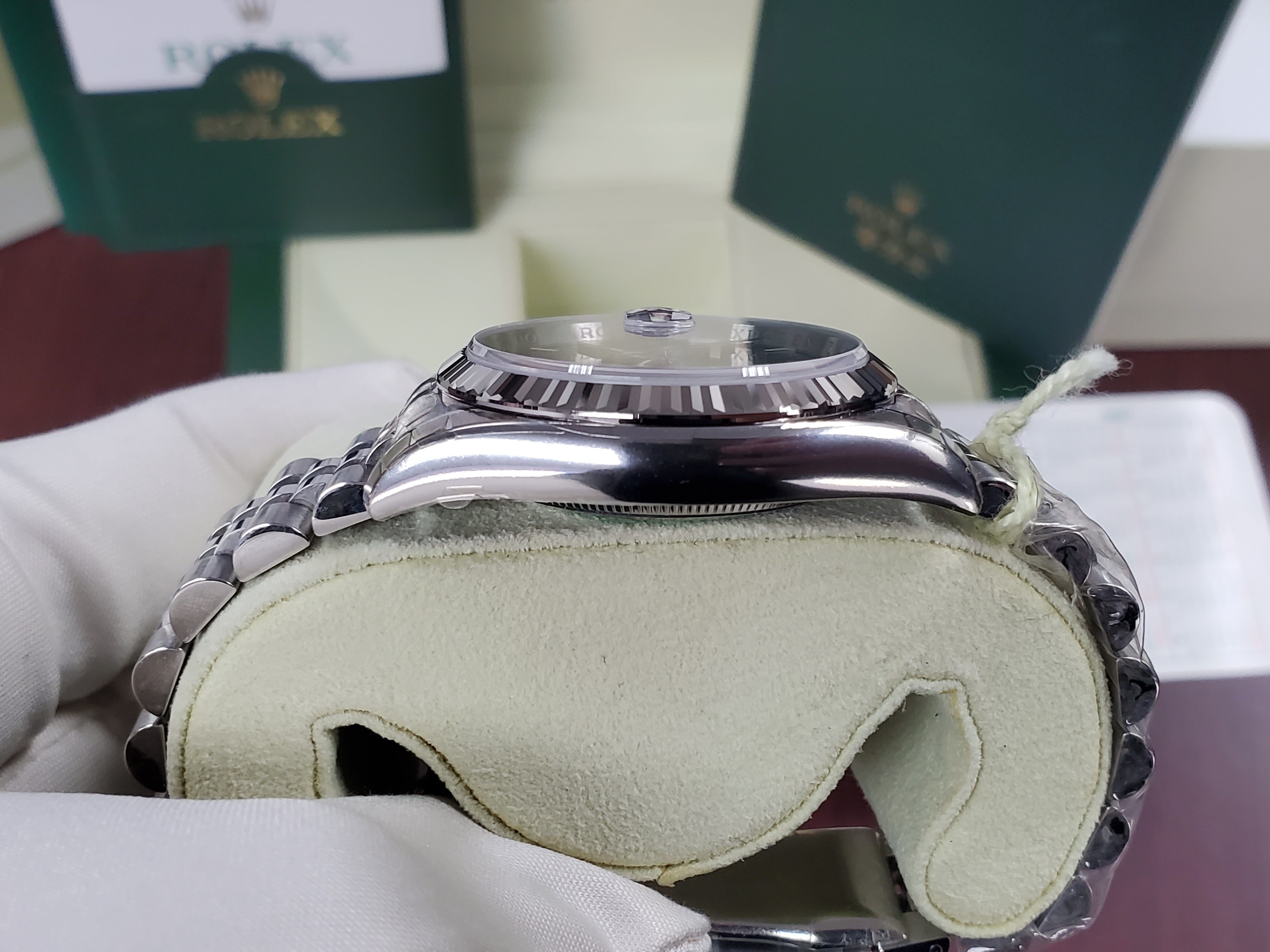 Rolex Datejust 36 NOS NEW w/Stickers Jubilee Band Prezi Hidden