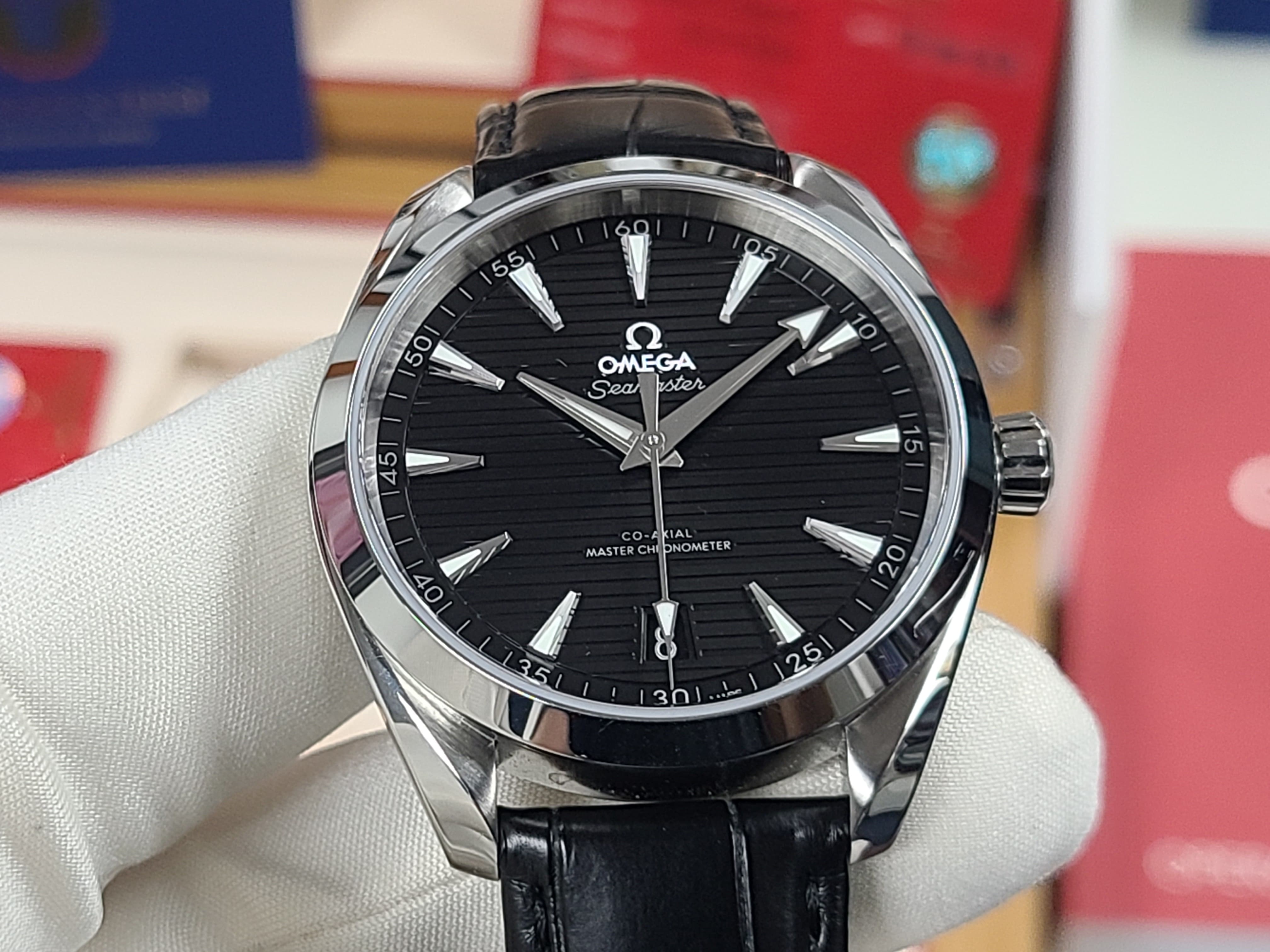 Omega Seamaster Aqua Terra 41 Master Chronometer Tapestri Dial