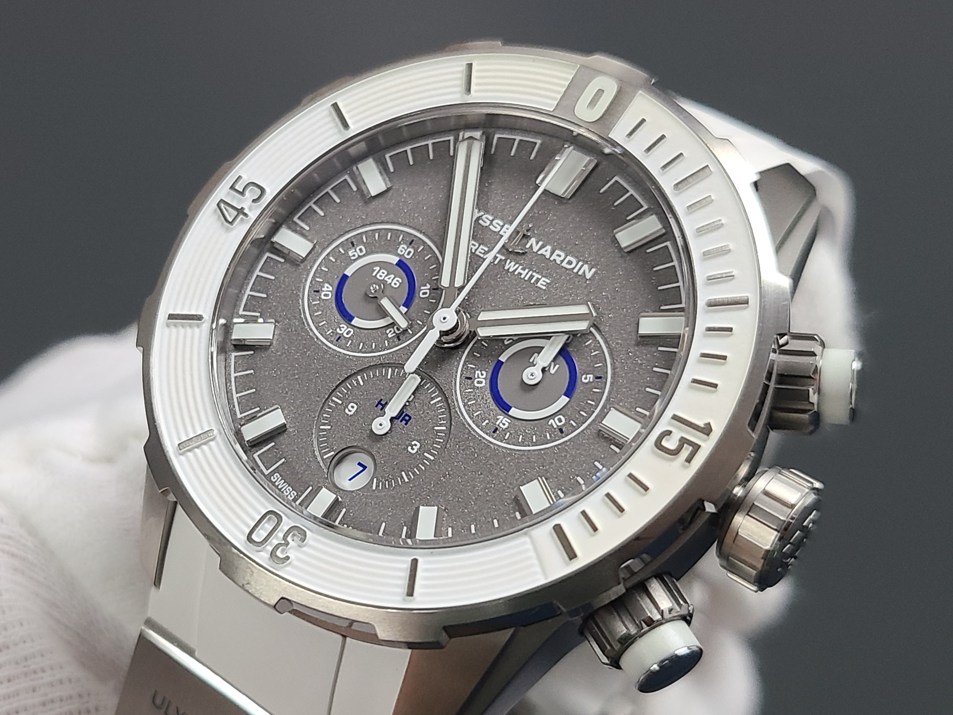 Ulysse Nardin Diver Chronograph Great White Shark Theme Colors
