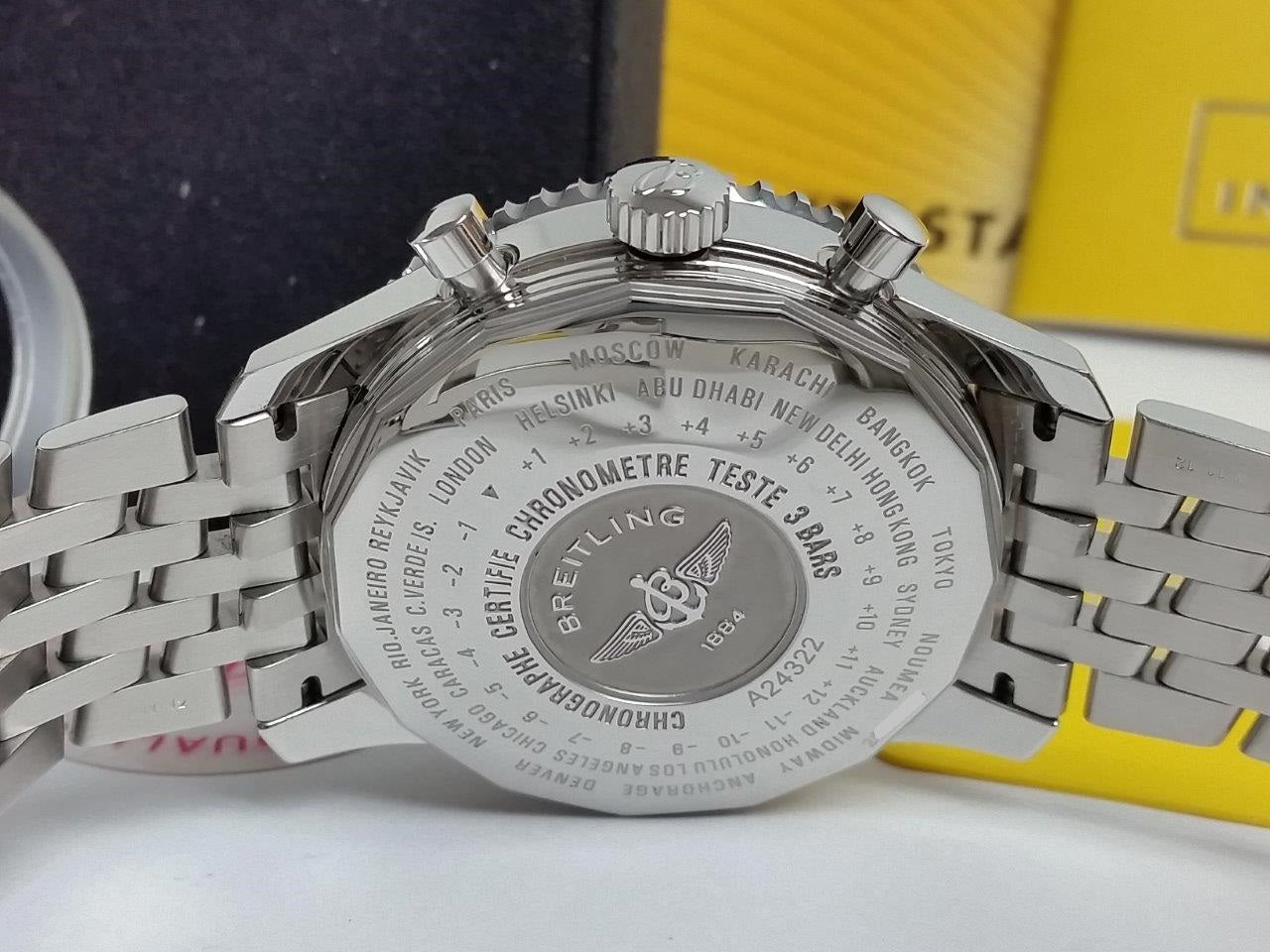 46mm Breitling Navitimer World GMT A24322 White on Pilot Bracelet Full Set MINT