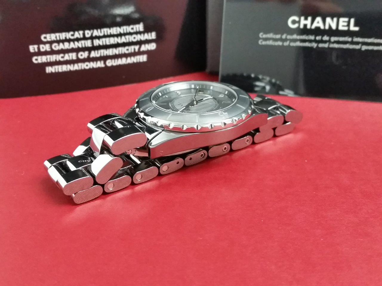 CHANEL J12 Chromatic Ceramic Automatic 38mm Unisex H2979