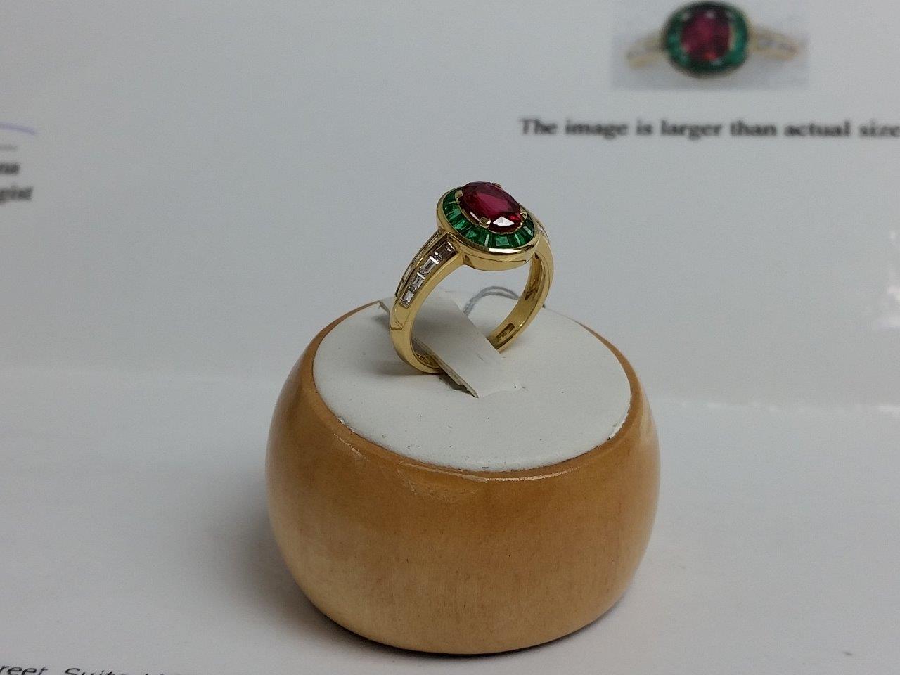 Ladies 18k Yellow Gold Ring w/ Diamonds-Emeralds Natural Oval Ruby