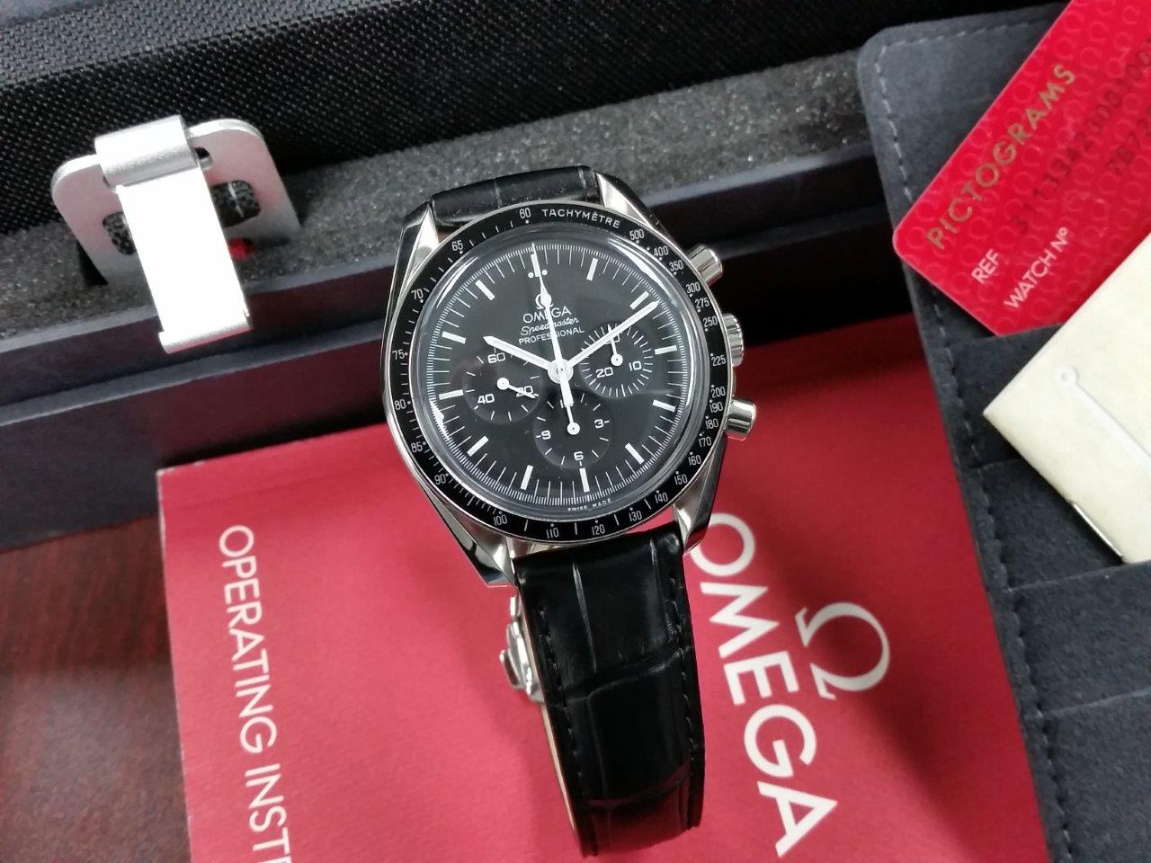Omega SpeedMaster Professional MoonWatch 31133423001001 Black Leather Box/Papers