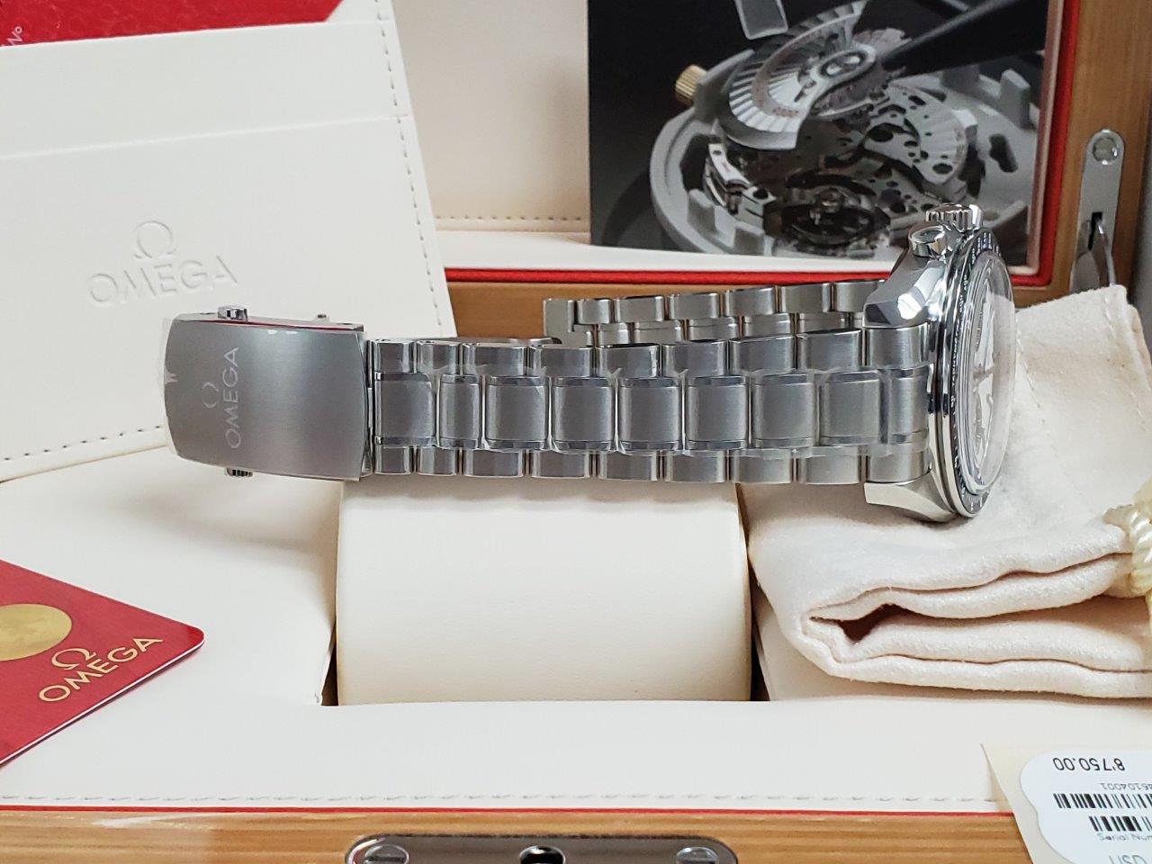 Omega SpeedMaster Racing White Tin-Tin Co Axial Chronometer 32930445104001 NEW